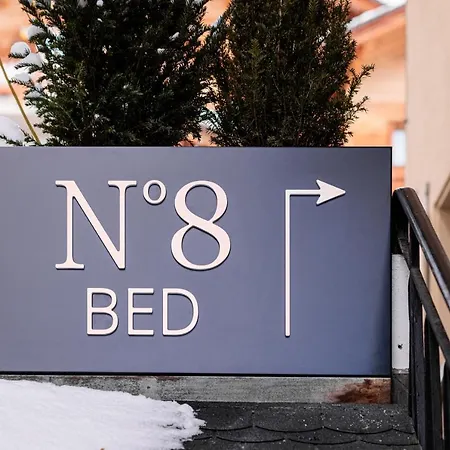 No 8 Bed & Bar 3* ヴェルビエール