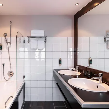 No 8 Bed & Bar ホテル