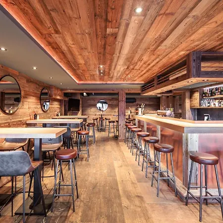 Szálloda No 8 Bed & Bar Verbier