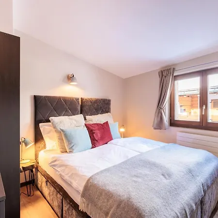 No 8 Bed & Bar Hotel