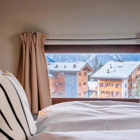 No 8 Bed & Bar Hotel