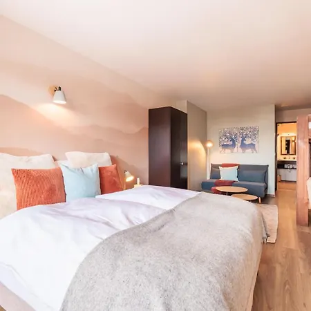 Szálloda No 8 Bed & Bar