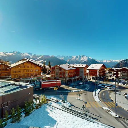 ホテル No 8 Bed & Bar 3*