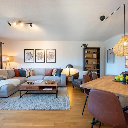 ホテル No 8 Bed & Bar