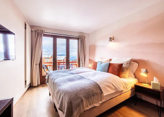 No 8 Bed & Bar 3* 韦尔比耶