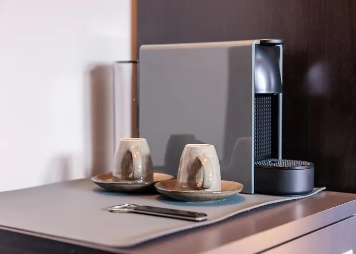 No 8 Bed & Bar 韦尔比耶