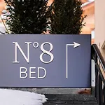 No 8 Bed & Bar 3* וורבייה